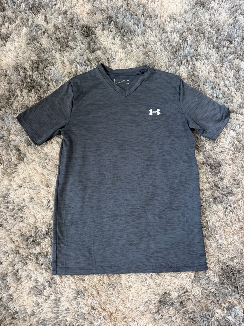 Under Armour Men’s Short-Sleeve V-Neck Performance Shirt - Charcoal